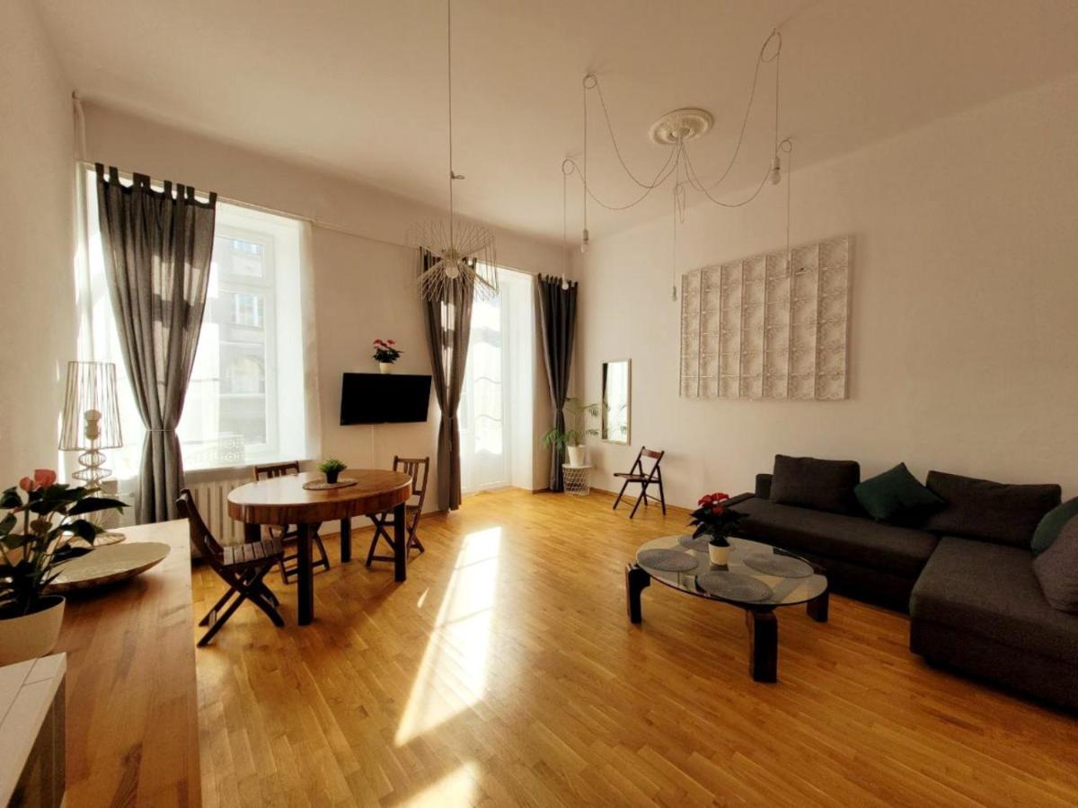 Przytulne Apartamenty W Centrum Warszawy Lok 2 Varsovia Exterior foto